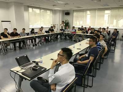 學(xué)用結(jié)合 企尋真知的商務(wù)之道